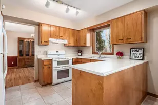 876 Middlebury Dr N, Worthington, OH 43085 - Photo 4