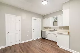 2082 N 4th St, Columbus, OH 43201 - Photo 18