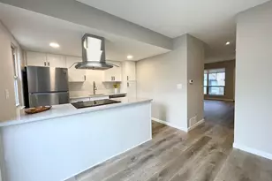 1046 Merrimar Cir N, Columbus, OH 43220 - Photo 4