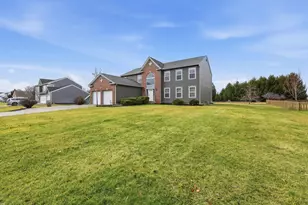 3104 Devonshire Dr, Delaware, OH 43015 - Photo 2