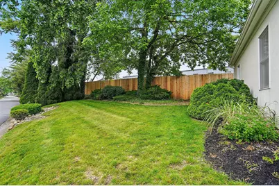 1940 Scioto Pointe Drive, Columbus, OH 43221 - Photo 16