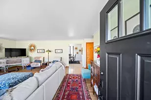 2431 White Rd, Grove City, OH 43123 - Photo 6