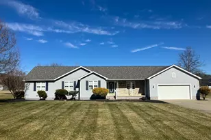 10535 S Poplar Dr, Glouster, OH 45732 - Photo 2