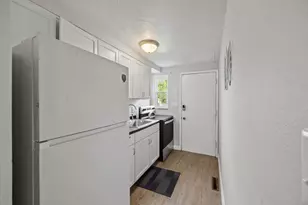 1353 Barnett Rd, Columbus, OH 43227 - Photo 4