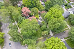 2465 E Broad St, Columbus, OH 43209 - Photo 4