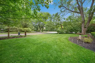 2465 E Broad St, Columbus, OH 43209 - Photo 6