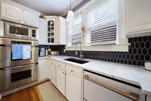 2465 E Broad St, Columbus, OH 43209 - Photo 20