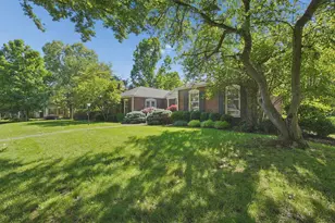 129 S Mulberry St, Granville, OH 43023 - Photo 2