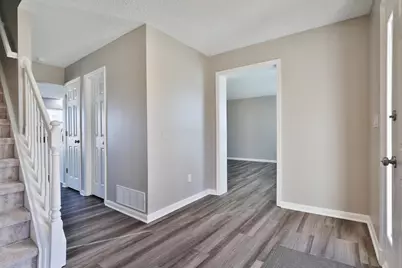 1352 River Trail Drive, Grove City, OH 43123 - Photo 6