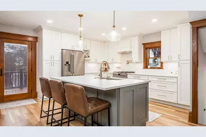 414 E College Street, Granville, OH 43023 - Photo 2