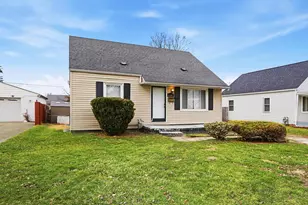 2192 Genessee Ave, Columbus, OH 43211 - Photo 2