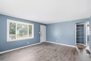 2192 Genessee Ave, Columbus, OH 43211 - Photo 6