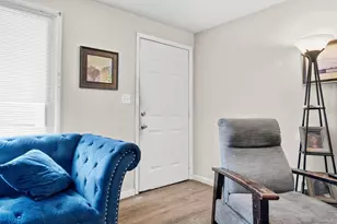 2192 Genessee Ave, Columbus, OH 43211 - Photo 6