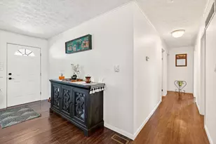 9895 Winchester Southern Rd, Stoutsville, OH 43154 - Photo 8