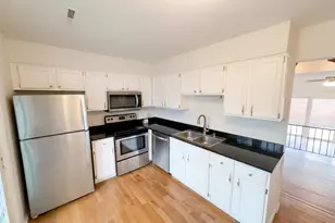 2861 Chateau Cir, Columbus, OH 43221 - Photo 8