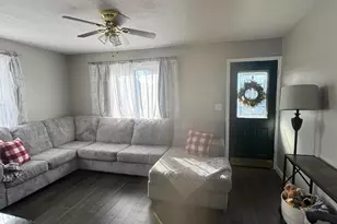 1096 Sevall St, Zanesville, OH 43701 - Photo 2