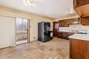 3434 Latonia Rd, Columbus, OH 43232 - Photo 8