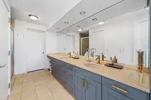 1 Miranova Pl, Columbus, OH 43215 - Photo 14