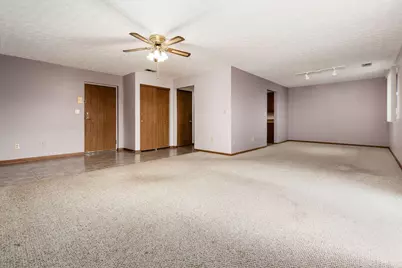 5885 Beechcroft Road #306, Columbus, OH 43229 - Photo 6