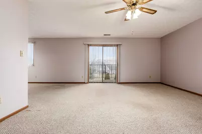 5885 Beechcroft Road #306, Columbus, OH 43229 - Photo 8