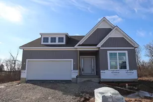 359 Oakmont Dr, Commercial Point, OH 43116 - Photo 1