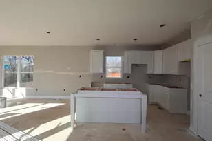 359 Oakmont Dr, Commercial Point, OH 43116 - Photo 6