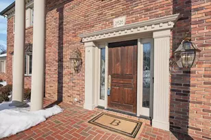 2626 Chartwell Rd, Columbus, OH 43220 - Photo 4