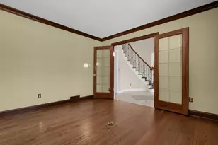 2626 Chartwell Rd, Columbus, OH 43220 - Photo 8