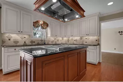 2626 Chartwell Road, Columbus, OH 43220 - Photo 16