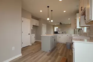 358 Oakmont Dr, Commercial Point, OH 43116 - Photo 6