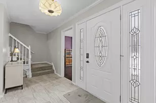 818 Werner Way, Columbus, OH 43085 - Photo 2