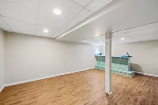 925 Kinnear Rd, Columbus, OH 43212 - Photo 22