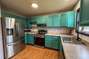 911 Riverbirch Rd, Washington Court House, OH 43160 - Photo 6