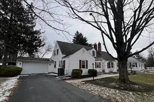 825 Lincoln Dr, Washington Court House, OH 43160 - Photo 2