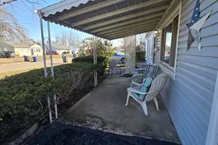 4517 St Rita Ln, Columbus, OH 43213 - Photo 2