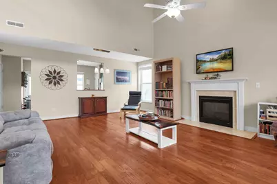 4642 Snowy Meadow Drive, Grove City, OH 43123 - Photo 2