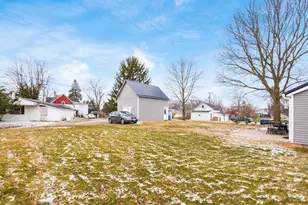 24 Main St, Bloomingburg, OH 43106 - Photo 38