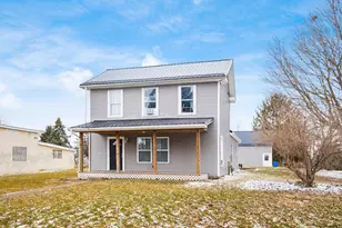 24 Main St, Bloomingburg, OH 43106 - Photo 1