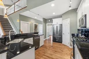 8033 Hillingdon Dr, Powell, OH 43065 - Photo 6