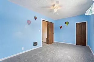 121 W Lincoln Ave, Bellefontaine, OH 43311 - Photo 38