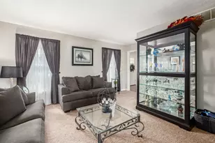 2318 Ziner Cir S, Grove City, OH 43123 - Photo 10