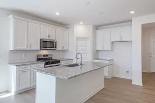 2036 Mirtillo Dr, Hilliard, OH 43026 - Photo 2