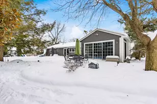 2200 Nayland Rd, Columbus, OH 43220 - Photo 4