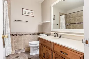 2200 Nayland Rd, Columbus, OH 43220 - Photo 32