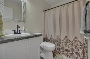 8277 Deering Oaks Dr, Blacklick, OH 43004 - Photo 16