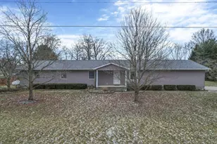29 1st Ave SW, Etna, OH 43062 - Photo 1
