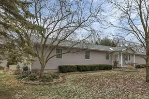 29 1st Ave SW, Etna, OH 43062 - Photo 2