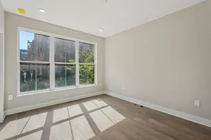 282 Dickenson St, Columbus, OH 43215 - Photo 10