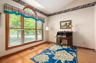 895 Linworth Village Dr, Columbus, OH 43235 - Photo 8