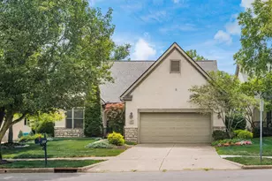 895 Linworth Village Dr, Columbus, OH 43235 - Photo 2